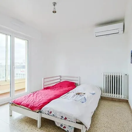 Apartment Spacieux Et Lumineux, Terrasse, Parking, Proche Commodites *